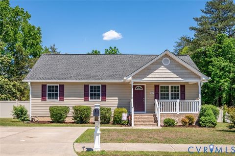 Photo of 507 Yellowstone Drive, Hopewell, VA 23860 (MLS # 2612831)