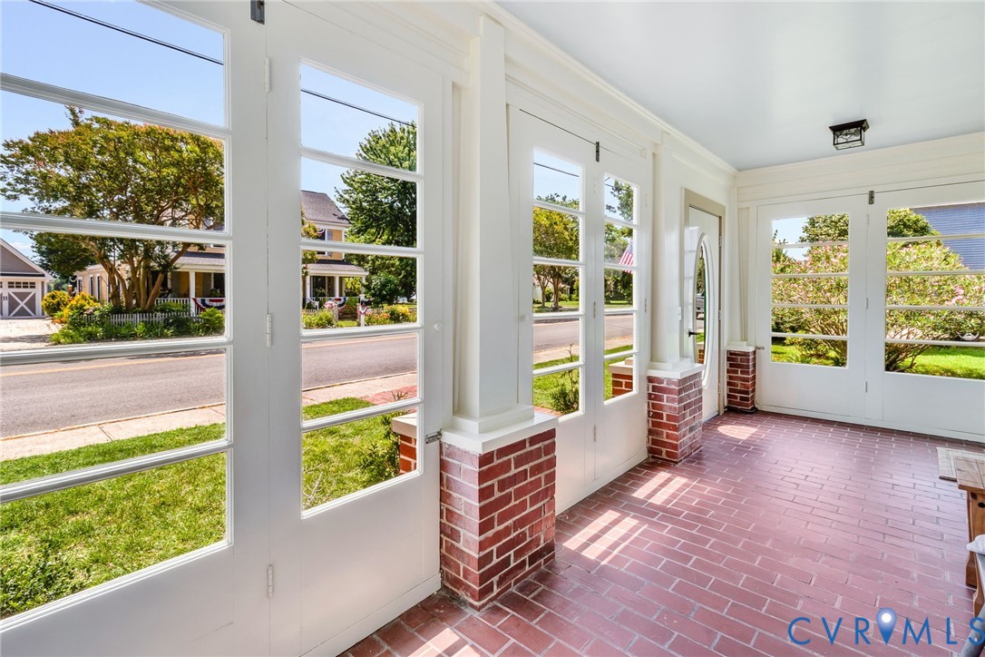 618 Main Street