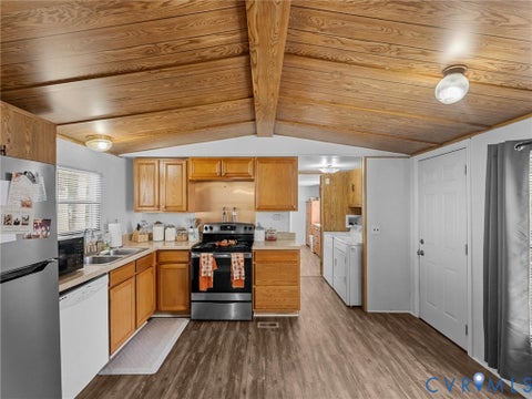 Tiny photo for 17009 Lansmill Drive, South Chesterfield, VA 23834 (MLS # 2627584)