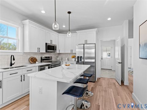 Tiny photo for 317 S 19th Avenue, Hopewell, VA 23860 (MLS # 2607129)