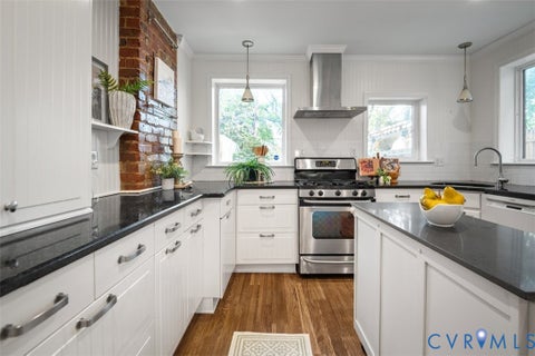 Tiny photo for 1716 Grove Avenue, Richmond, VA 23220 (MLS # 2626337)
