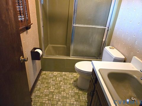 Tiny photo for 3049 Farmville Road Rd, Farmville, VA 23901 (MLS # 2617941)