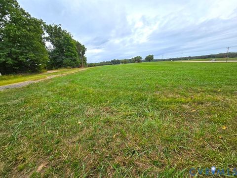 Tiny photo for 3049 Farmville Road Rd, Farmville, VA 23901 (MLS # 2617941)