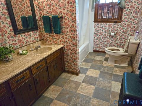 Tiny photo for 3049 Farmville Road Rd, Farmville, VA 23901 (MLS # 2617941)