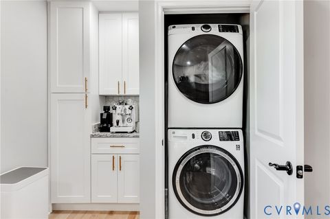 Tiny photo for 802 Catherine Street, Richmond, VA 23220 (MLS # 2530451)