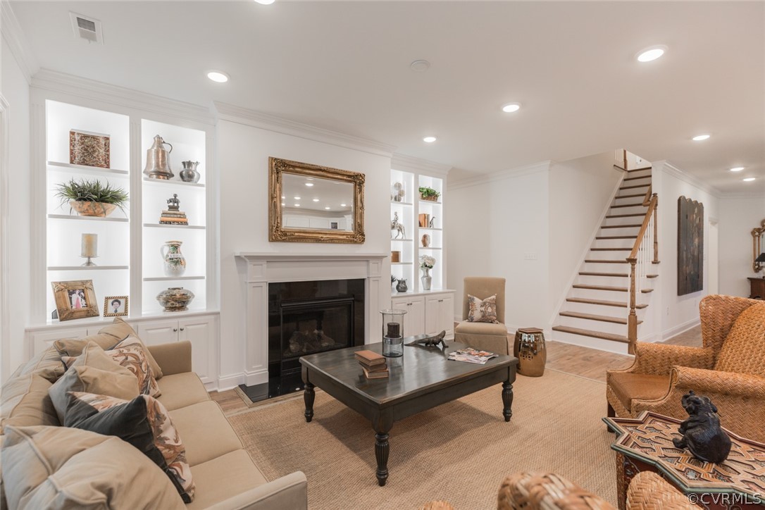 7197 Montage Row