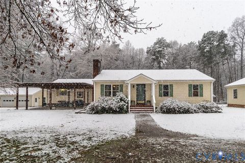 Photo of 3256 Countryside West Drive, Gum Spring, VA 23065 (MLS # 2604457)