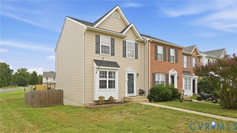 Photo of 3945 Saint Michaels Square, Fredericksburg, VA 22408 (MLS # 2625943)