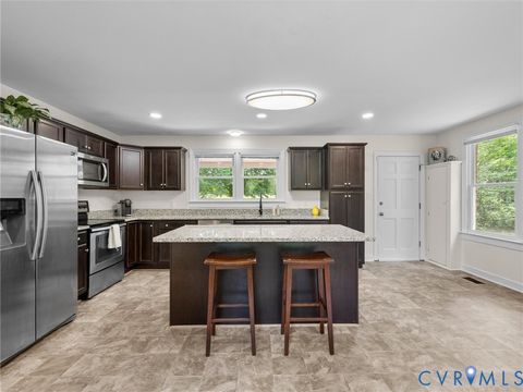 Tiny photo for 19085 Shumans Road, Ruther Glen, VA 22546 (MLS # 2616091)