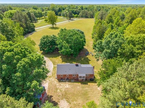 Tiny photo for 19085 Shumans Road, Ruther Glen, VA 22546 (MLS # 2616091)