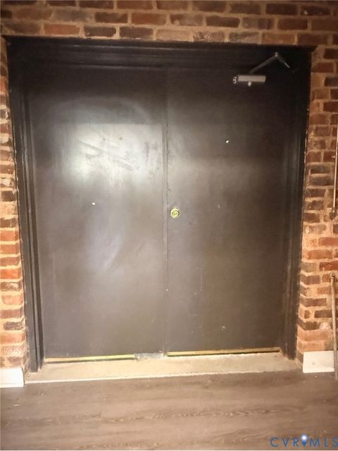 Tiny photo for 501 Grove ave Ave, Petersburg, VA 23803 (MLS # 2608457)