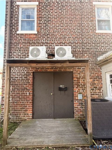 Tiny photo for 501 Grove ave Ave, Petersburg, VA 23803 (MLS # 2608457)