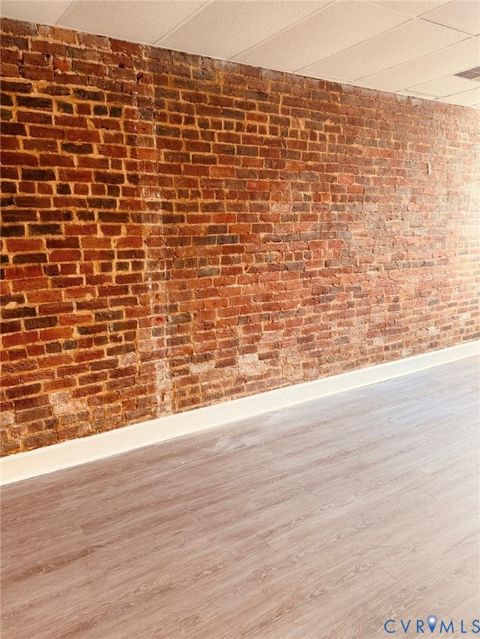 Tiny photo for 501 Grove ave Ave, Petersburg, VA 23803 (MLS # 2608457)