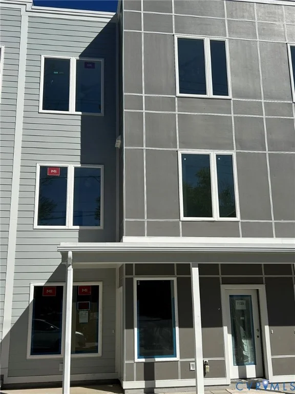 113 W 10th Street