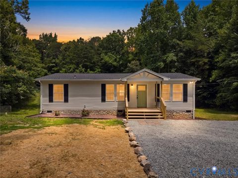 Tiny photo for 22560 Genito Road, Amelia Courthouse, VA 23002 (MLS # 2618487)