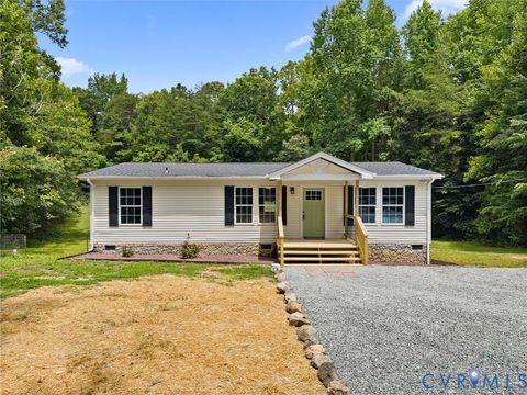 Photo of 22560 Genito Road, Amelia Courthouse, VA 23002 (MLS # 2618487)