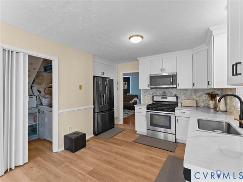 Tiny photo for 1712 Edmiston Way, Chesterfield, VA 23114 (MLS # 2611885)