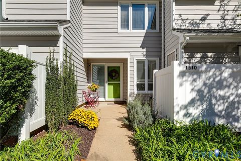 Photo of 1510 Sycamore Square Drive #1510, Chesterfield, VA 23113 (MLS # 2529132)