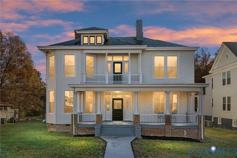 Photo of 511 S Main Street, Nottoway, VA 23824 (MLS # 2531525)