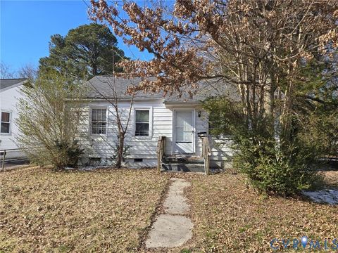 Photo of 108 Henrico Street, Petersburg, VA 23803 (MLS # 2603356)