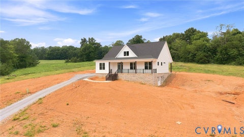 Tiny photo for 9009 Stonewall Road RD, Appomattox, VA 24522 (MLS # 2625916)