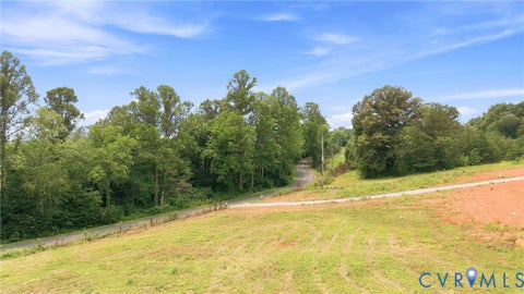 Tiny photo for 9009 Stonewall Road RD, Appomattox, VA 24522 (MLS # 2625916)