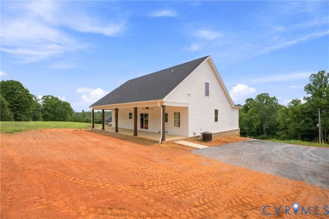 Tiny photo for 9009 Stonewall Road RD, Appomattox, VA 24522 (MLS # 2625916)