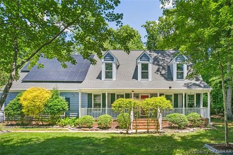 Single Family Residence in Williamsburg VA 108 Jameswood.jpg