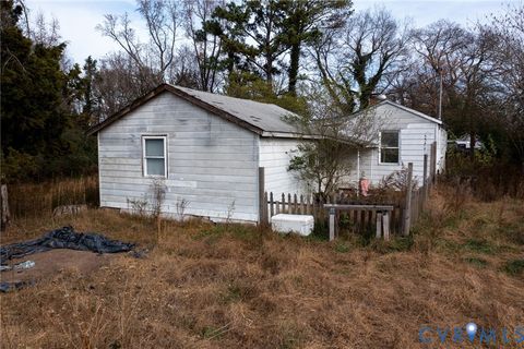 Photo of 452 Orange Lane, Petersburg, VA 23803 (MLS # 2532741)