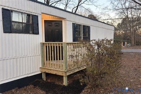 Photo of 2007 Circlestone Court, Colonial Heights, VA 23834 (MLS # 2532780)