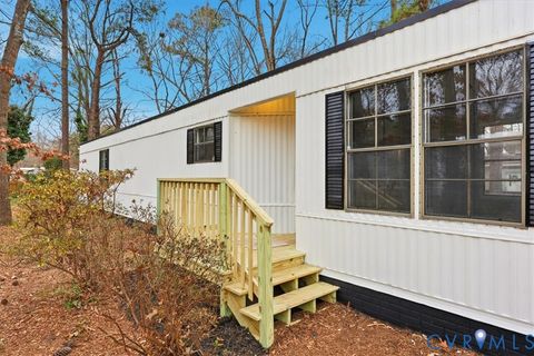 Tiny photo for 2007 Circlestone Court, Colonial Heights, VA 23834 (MLS # 2532780)