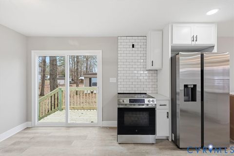 Tiny photo for 2007 Circlestone Court, Colonial Heights, VA 23834 (MLS # 2532780)