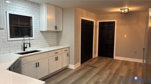 Tiny photo for 2007 Circlestone Court, Colonial Heights, VA 23834 (MLS # 2532780)