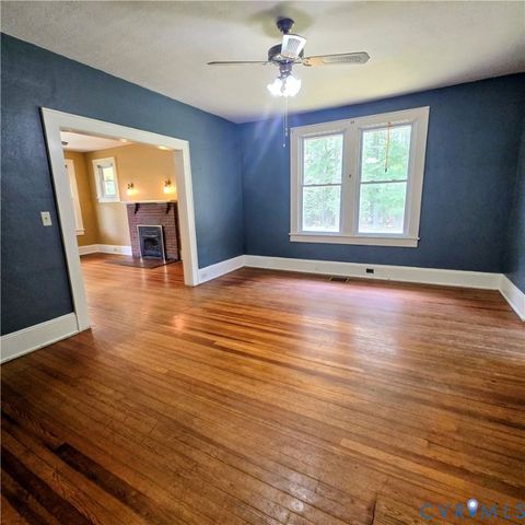 Tiny photo for 2320 Monroe Avenue, Victoria, VA 23974 (MLS # 2616896)