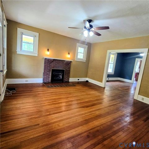 Tiny photo for 2320 Monroe Avenue, Victoria, VA 23974 (MLS # 2616896)