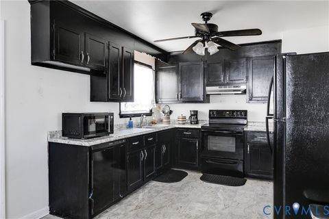 Tiny photo for 2201 Jackson Street, Hopewell, VA 23860 (MLS # 2609594)