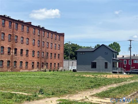 Tiny photo for 933 Commerce Street, Petersburg, VA 23803 (MLS # 2615849)