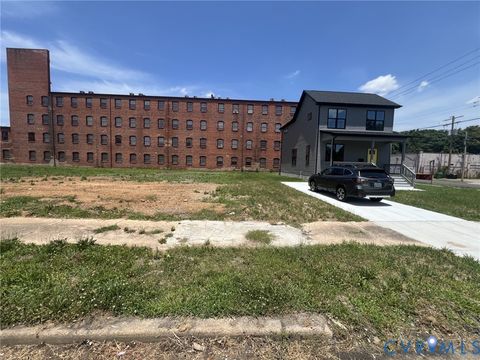 Tiny photo for 933 Commerce Street, Petersburg, VA 23803 (MLS # 2615849)