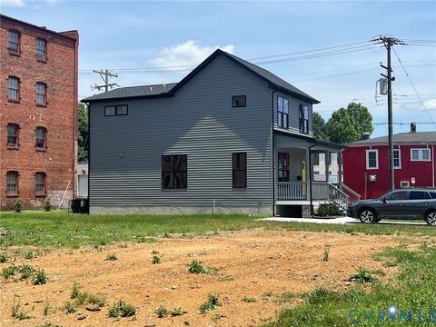Tiny photo for 933 Commerce Street, Petersburg, VA 23803 (MLS # 2615849)