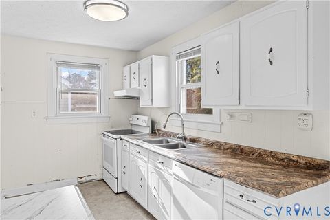 Tiny photo for 544 Roslyn Avenue, Colonial Heights, VA 23834 (MLS # 2604826)