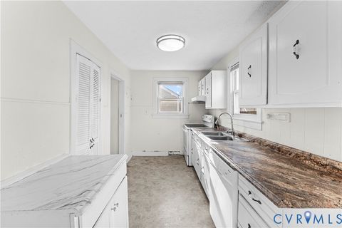 Tiny photo for 544 Roslyn Avenue, Colonial Heights, VA 23834 (MLS # 2604826)