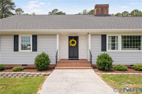Photo of 540 W Main Street, Wakefield, VA 23888 (MLS # 2628939)