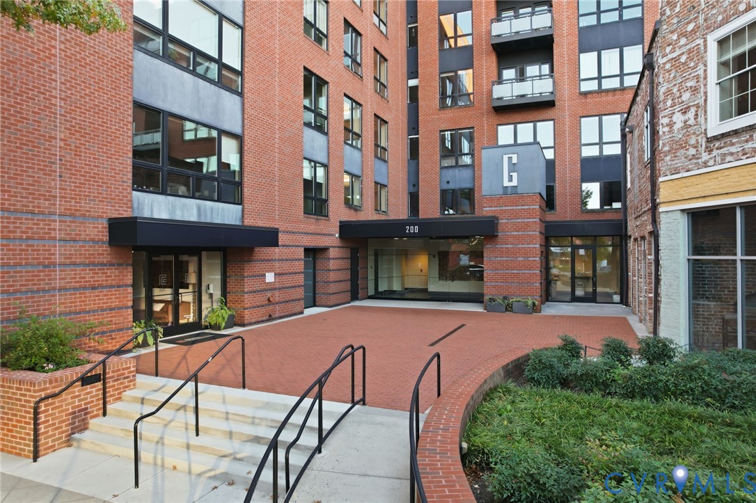 200 Garrett Street 504