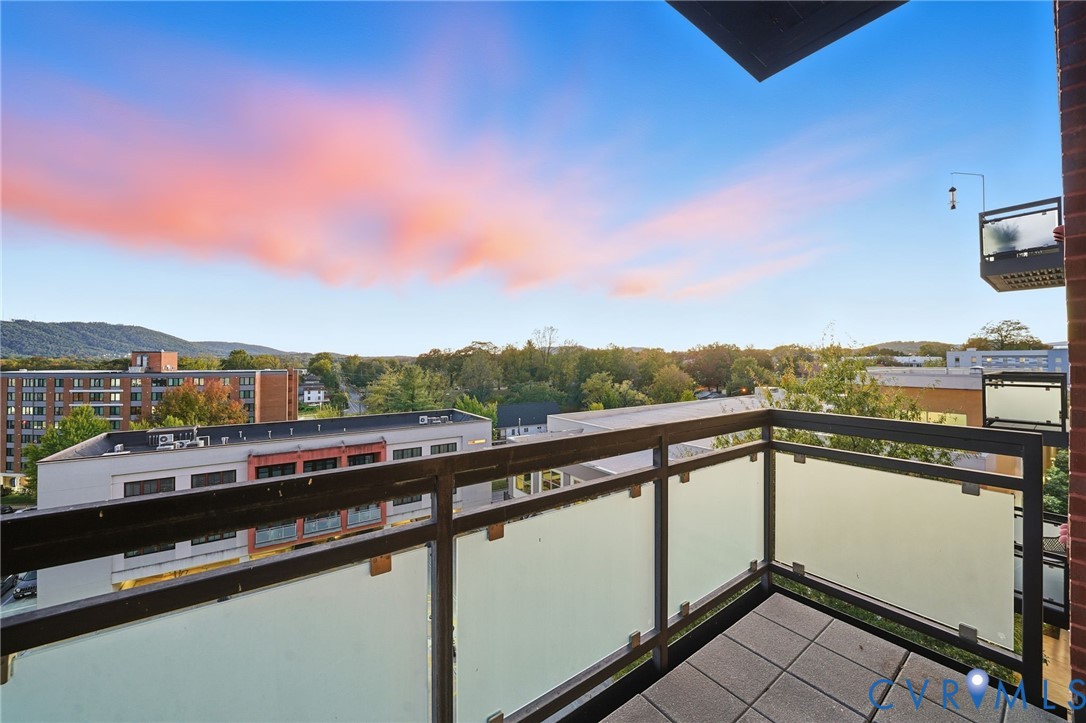 200 Garrett Street 504