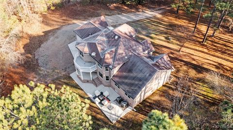 A home in Dinwiddie