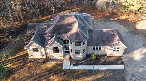 A home in Dinwiddie