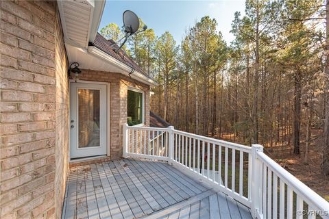 A home in Dinwiddie