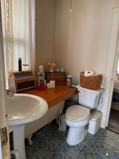 Tiny photo for 18194 S. Railroad Avenue, Boykins, VA 23827 (MLS # 2628286)