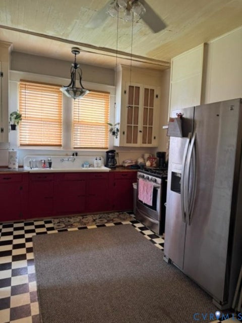 Tiny photo for 18194 S. Railroad Avenue, Boykins, VA 23827 (MLS # 2628286)