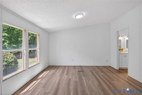 Tiny photo for 4055 Leigh Mountain Road, Green Bay, VA 23942 (MLS # 2611589)